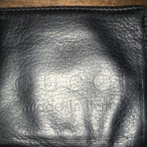 Black leather Gucci wallet